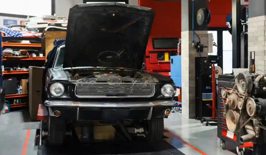 Mercedes Oldtimer Fachwerkstatt